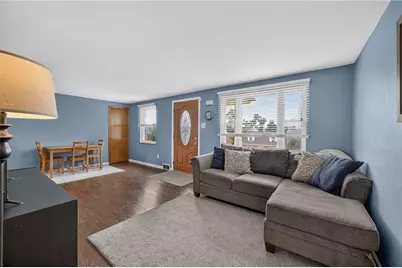 947 Kirsopp Ave, Pittsburgh, PA 15220 - Photo 12