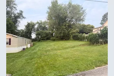 68 Buckeye St, Hempfield Township, PA 15601 - Photo 8