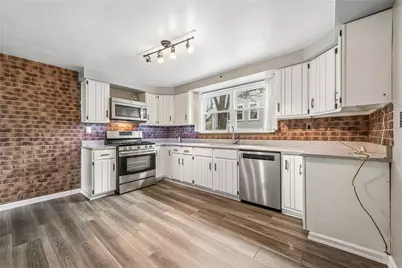 300 Pershing Dr, New Kensington, PA 15068 - Photo 14