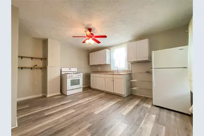 301 Wykes St, Aliquippa, PA 15001 - Photo 12
