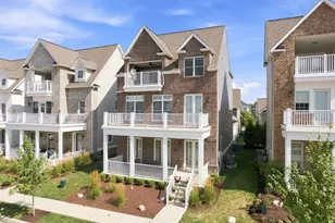 7 Carolina Ave, Oakmont, PA 15139 - Photo 2