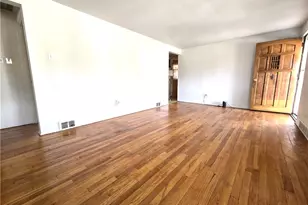 218 Skyport Rd, West Mifflin, PA 15122 - Photo 2