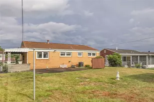 218 Skyport Rd, West Mifflin, PA 15122 - Photo 14