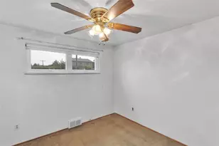 218 Skyport Rd, West Mifflin, PA 15122 - Photo 16