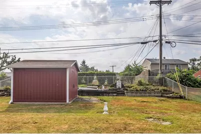 218 Skyport Rd, West Mifflin, PA 15122 - Photo 16