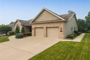 519 Shannon, Mount Pleasant Township, PA 15666 - Photo 2
