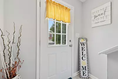 135 Cinque Terra Pl, Finleyville, PA 15332 - Photo 4