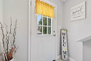 135 Cinque Terra Pl, Finleyville, PA 15332 - Photo 4