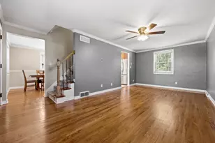 700 Lochinvar Dr, Pittsburgh, PA 15237 - Photo 8