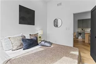 2037 Forbes Ave, Pittsburgh, PA 15219 - Photo 18