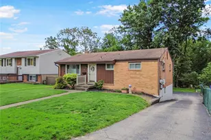 348 Kohlman Dr, Pittsburgh, PA 15214 - Photo 2