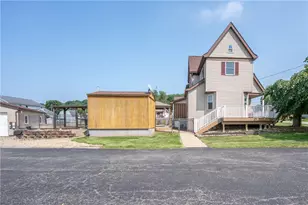 231 9th St, Conemaugh-Yough Townships, PA 15681 - Photo 4