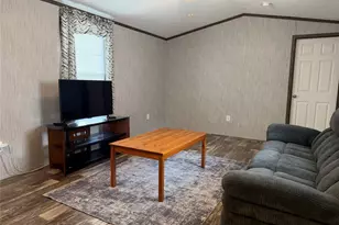 18 Cheryl Ln, West Mifflin, PA 15236 - Photo 2