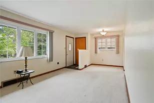 33 Perry St, Pittsburgh, PA 15209 - Photo 2