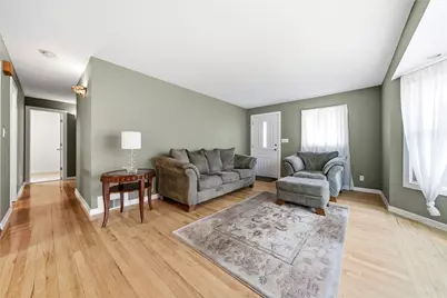308 Maple Rd, Pittsburgh, PA 15239 - Photo 8