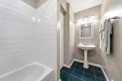 308 Maple Rd, Pittsburgh, PA 15239 - Photo 16