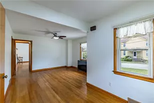 11 W Market St, Burgettstown Boro, PA 15021 - Photo 14