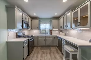 11 W Market St, Burgettstown Boro, PA 15021 - Photo 8