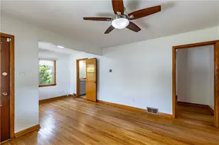 11 W Market St, Burgettstown Boro, PA 15021 - Photo 18
