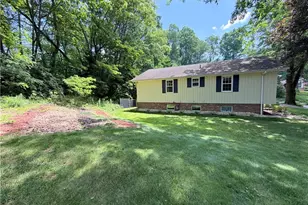 433 Shady Dr, Grove City Boro, PA 16127 - Photo 6