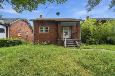 375 Ohio Ave, Clairton, PA 15025 - Photo 6