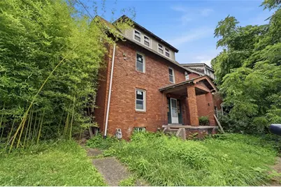 375 Ohio Ave, Clairton, PA 15025 - Photo 4