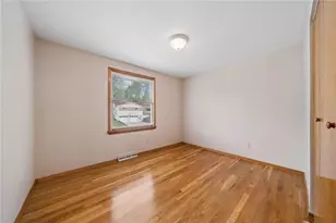 349 Crescent Gardens Dr, Pittsburgh, PA 15235 - Photo 12