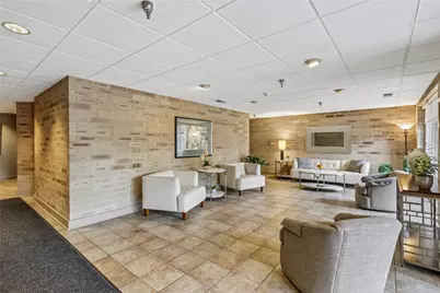 1400 Smokey Wood Dr #804, Pittsburgh, PA 15218 - Photo 6