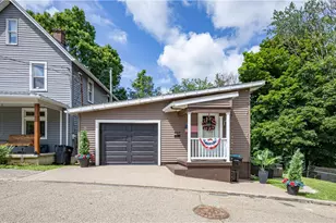 1137 Constitution St, Tarentum, PA 15084 - Photo 2