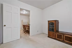 1022 Willow Dr, Ross Twp, PA 15237 - Photo 8