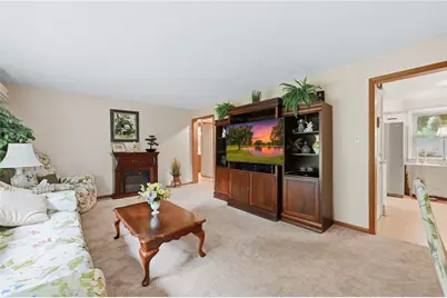 2552 S Hermitage Rd, Hermitage, PA 16148 - Photo 16
