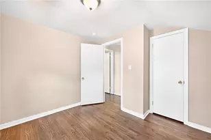 434 Regency Dr, Pittsburgh, PA 15239 - Photo 18
