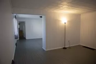 201 Adelaide St, Pittsburgh, PA 15315 - Photo 6