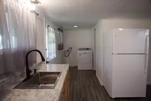 201 Adelaide St, Pittsburgh, PA 15315 - Photo 12