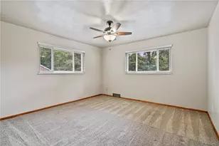 8 Norwich Ave, Pittsburgh, PA 15229 - Photo 14