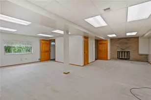 8 Norwich Ave, Pittsburgh, PA 15229 - Photo 20