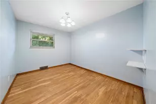 270 Roycroft Ave, Pittsburgh, PA 15234 - Photo 14