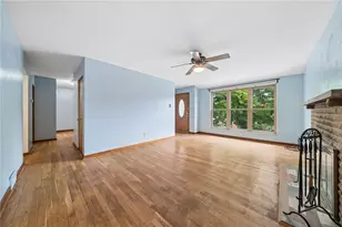 270 Roycroft Ave, Pittsburgh, PA 15234 - Photo 2