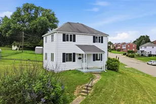 544 Thompson Ave, Clairton, PA 15025 - Photo 2