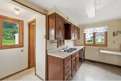 544 Thompson Ave, Clairton, PA 15025 - Photo 10