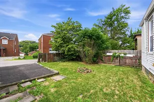 912 Waddell Ave, Clairton, PA 15025 - Photo 32