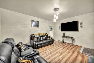 14 Arnold St, Pittsburgh, PA 15205 - Photo 4