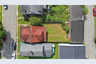 227 N 3rd St, Clairton, PA 15025 - Photo 4