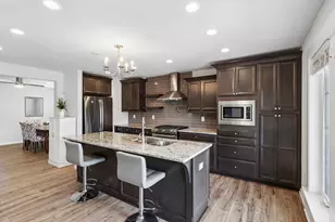 1679 Hastings Park Dr, South Fayette, PA 15017 - Photo 6