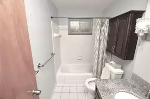 144 Elmwood Dr, Pittsburgh, PA 15116 - Photo 30