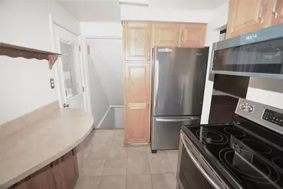 144 Elmwood Dr, Pittsburgh, PA 15116 - Photo 16
