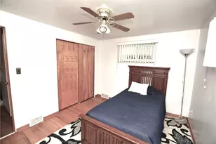 144 Elmwood Dr, Pittsburgh, PA 15116 - Photo 24