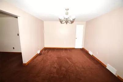 144 Elmwood Dr, Pittsburgh, PA 15116 - Photo 8
