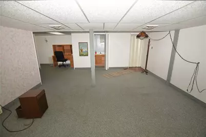 144 Elmwood Dr, Pittsburgh, PA 15116 - Photo 32