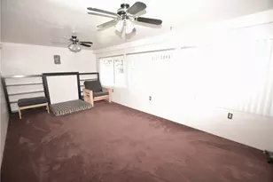 144 Elmwood Dr, Pittsburgh, PA 15116 - Photo 18